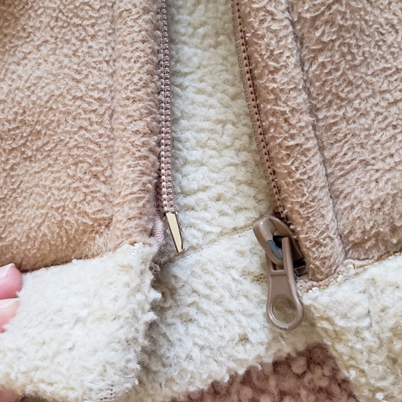 Medium Tan Camel Cream Shearling Cozy Coat w Hood - Picture 9 of 15